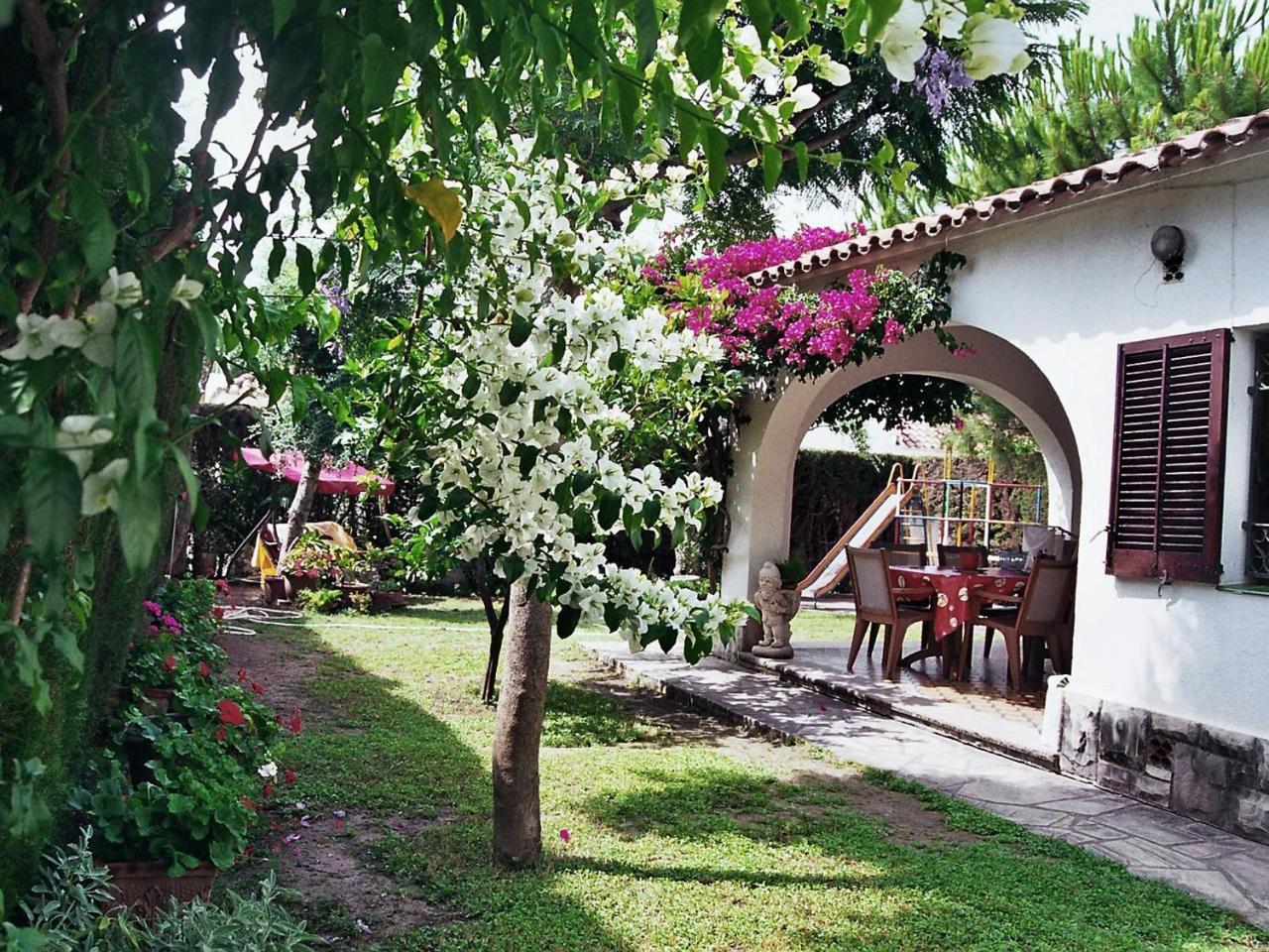 Holiday Home Vilafortuny Villafortuny Exterior foto